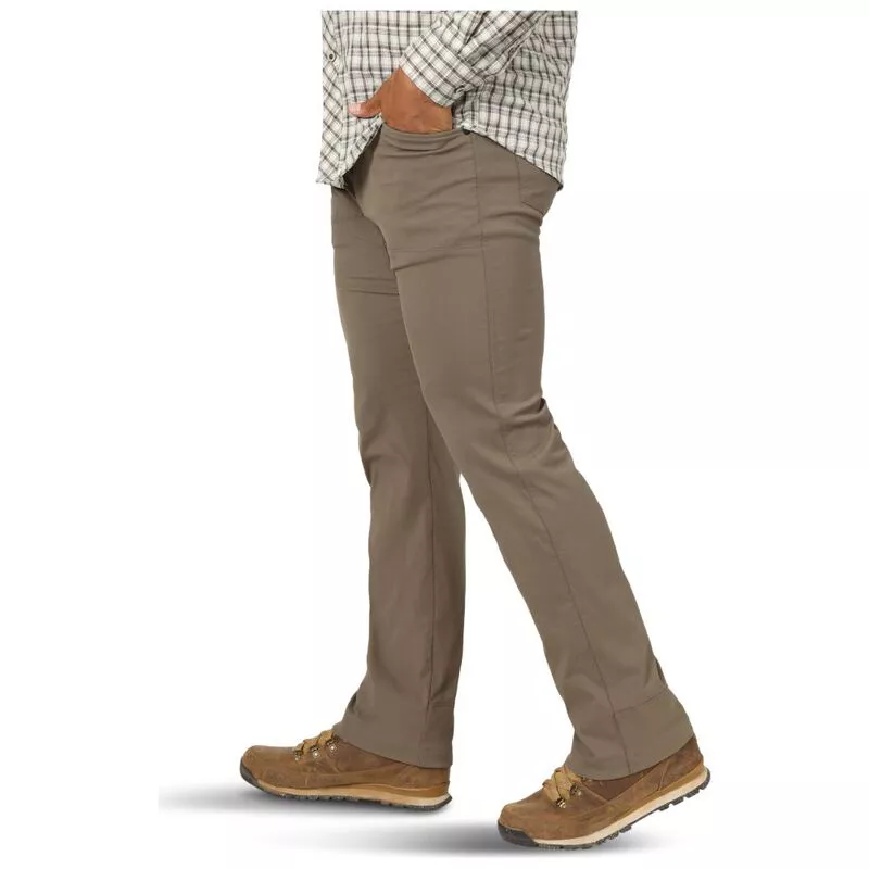 Men's Wrangler Comfort Flex Waistband Cargo Pant Tech Pocket