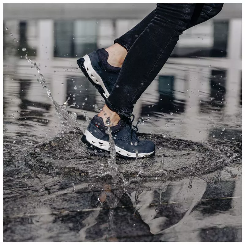 On cloud shoes india clearance