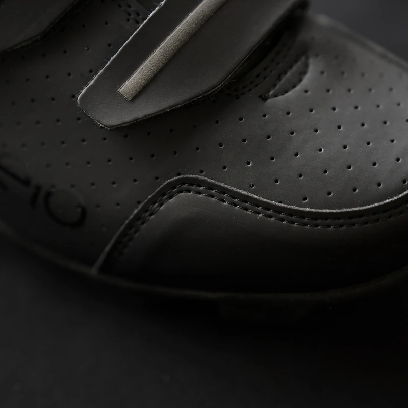 Rivelo Sherwood Velcro Cycling Shoes (Black) | Sportpursuit.com