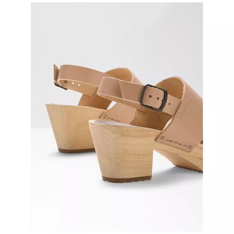 White hotsell stuff clogs